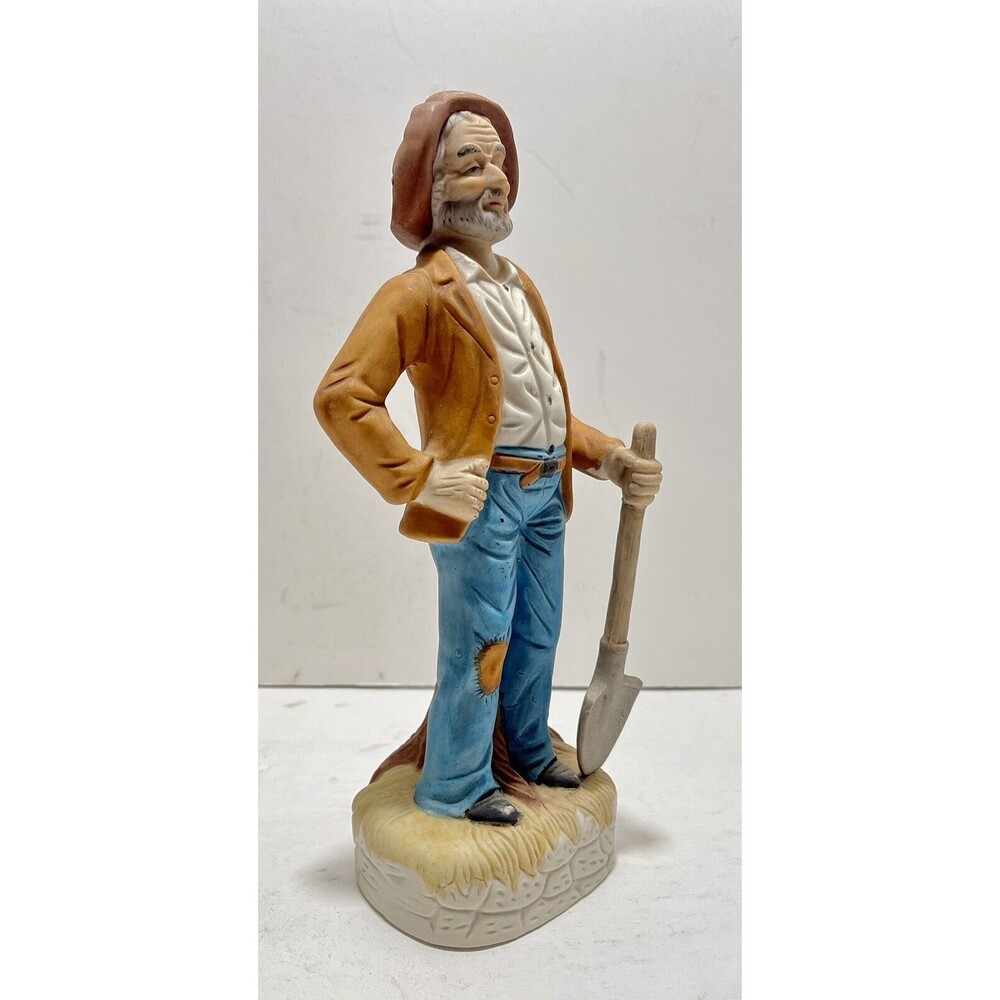 Vintage Flambro Porcelain Figurines Elderly Couple Old Man & Old Woman Farmers - Picture 6 of 12
